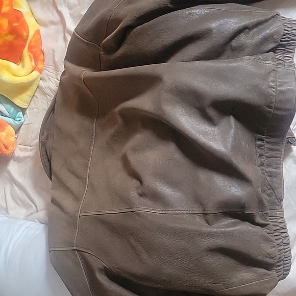 Leather Jacket - Picture 4 of 5